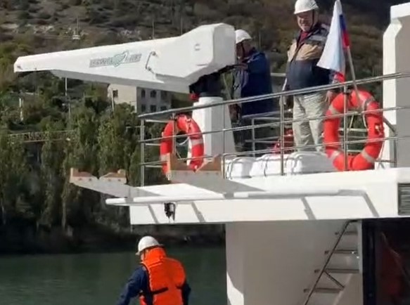 Изготовили малый кран для яхты верфи
